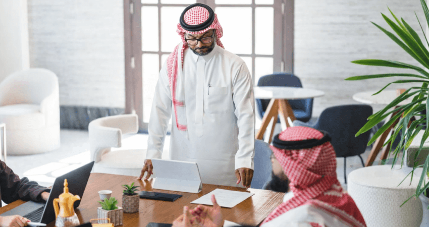 لماذا توصي مكاتب المحاسبة والمراجعة الشركات والمصانع باستخدام نظام سماك ERP cover image